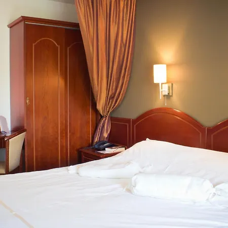 Hotell De Koppelpaarden 3*